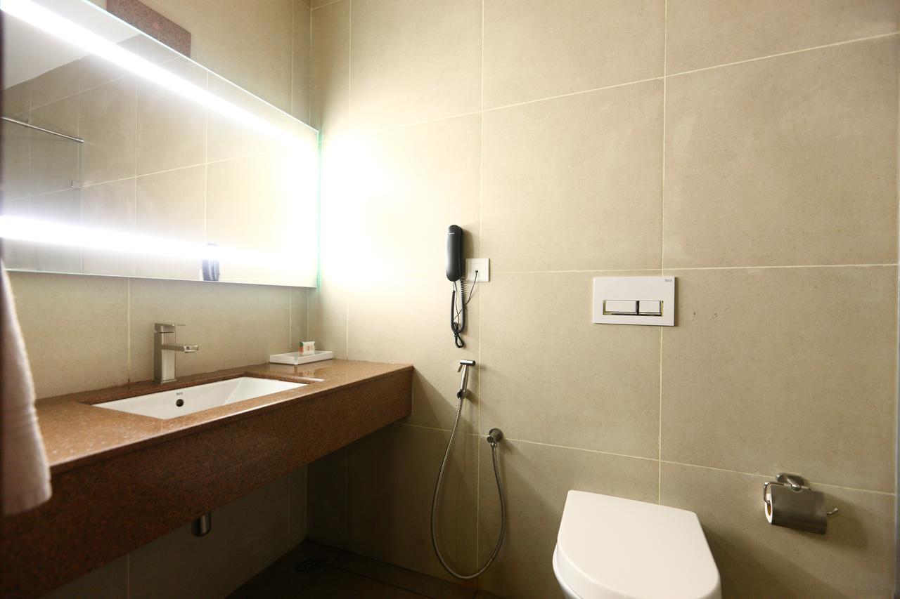 Fabhotel Prime Adore Residency Chennai Esterno foto