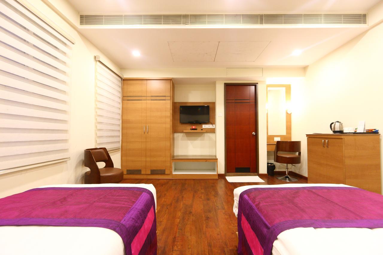 Fabhotel Prime Adore Residency Chennai Esterno foto