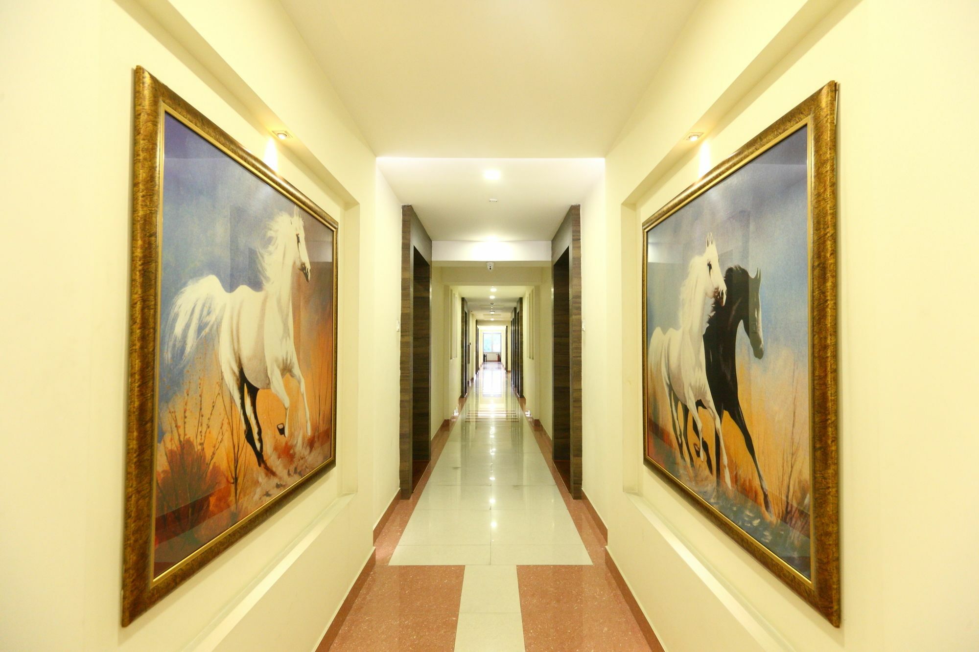 Fabhotel Prime Adore Residency Chennai Esterno foto